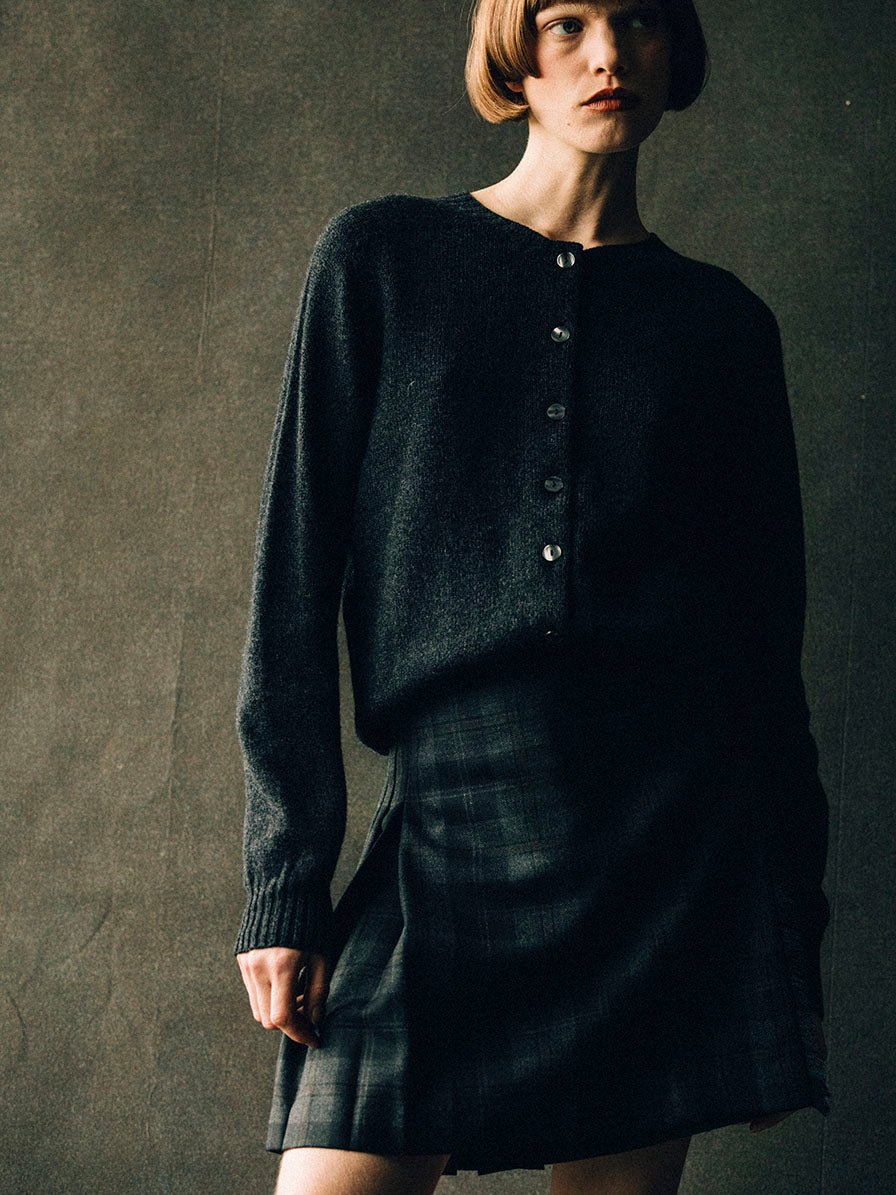 01 - Charcoal grey tartan - Le Kilt